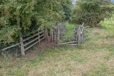 F20B8103r2 2nd October 2020: Rocester walk: This is the stile you need to aim for: Paul L.G. Morris
