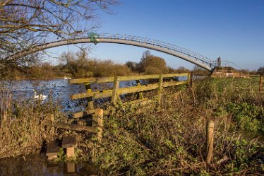DC-aIMG_0920 2nd December 2021: Trent Valley Way (Newton Solney): © 2021 by David Cowper