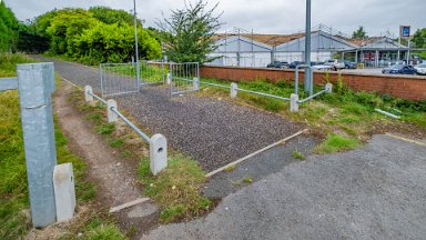 Staffs-Uni-NR-PLGM-F24_9741r1-1 15th August 2024: Staffordshire University Nature Reserve: Northern Entrance by Aldi car park: © 2024 Paul L.G. Morris