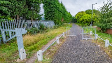 Staffs-Uni-NR-PLGM-F24_9744r1-1 15th August 2024: Staffordshire University Nature Reserve: Northern Entrance by Aldi car park: © 2024 Paul L.G. Morris